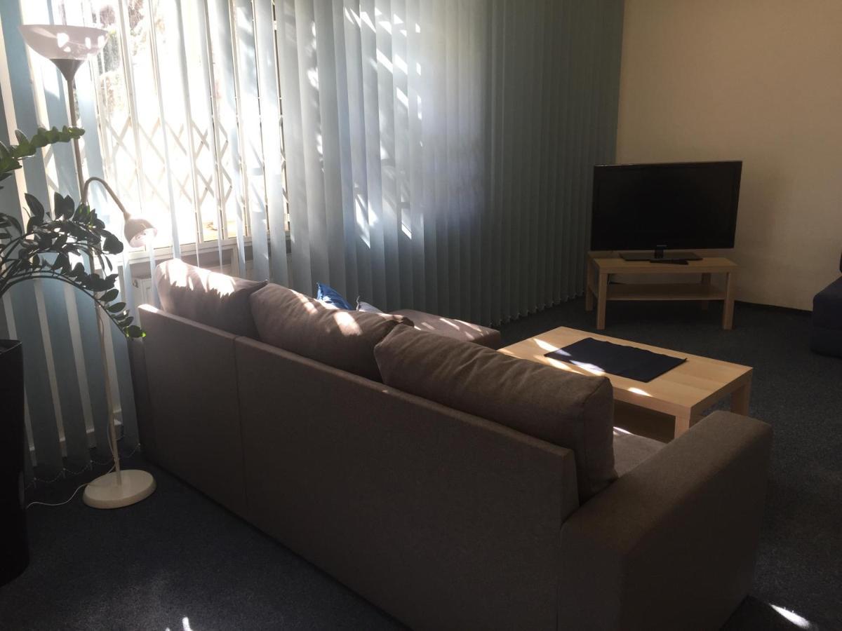 פראג Blue Apartment In Beautiful English Style Garden With Atmosphere מראה חיצוני תמונה